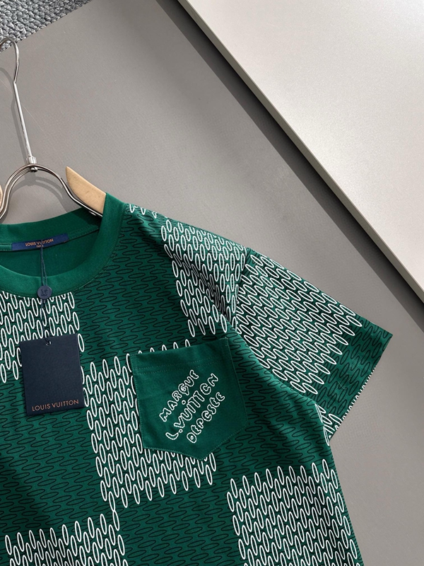 ブランドTシャツ側面デザイン